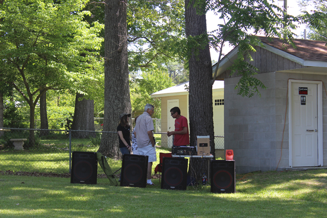 Friends &
                                                    Family at the Annual
                                                    Cookout