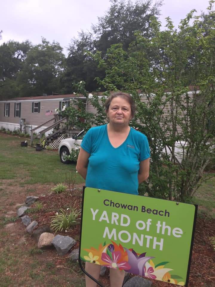 317 Pamlico Trail - Billy & Rochelle - June 2019 Yard of the Month