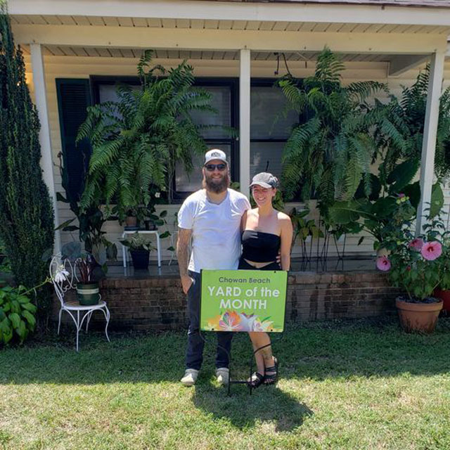 209 Pamlico Trail - JT & Amber - August 2023 Yard of the Month