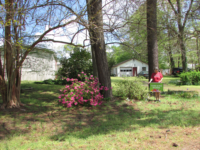 Picture of 307 Chowan Trail for Yard of the                       Month May 2015